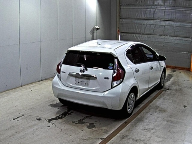 Toyota AQUA 2016 8174749-5