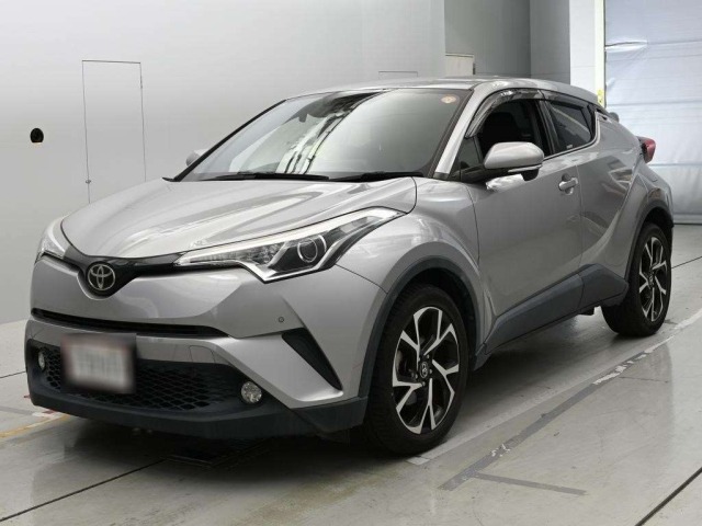 Toyota C-HR 2017 8174769-0