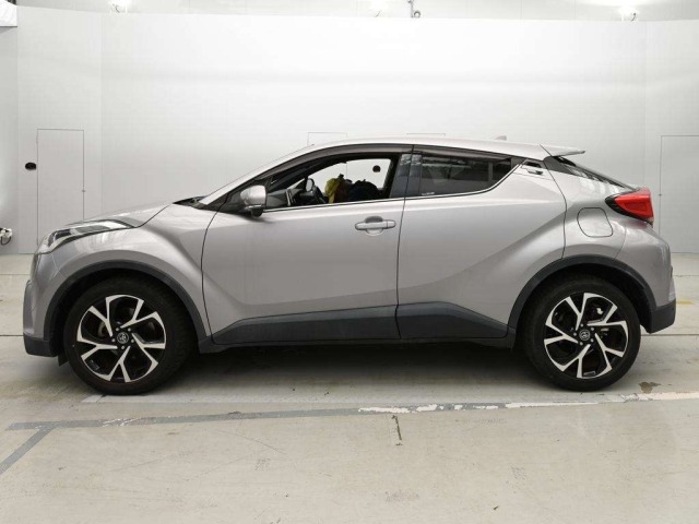 Toyota C-HR 2017 8174769-4