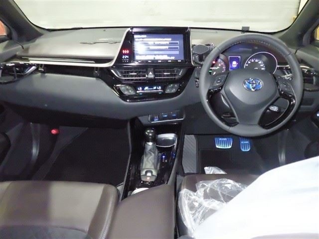 Toyota C-HR 2017 8174772-3