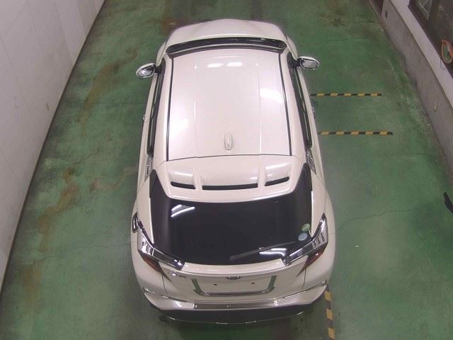 Toyota C-HR 2017 8174772-6