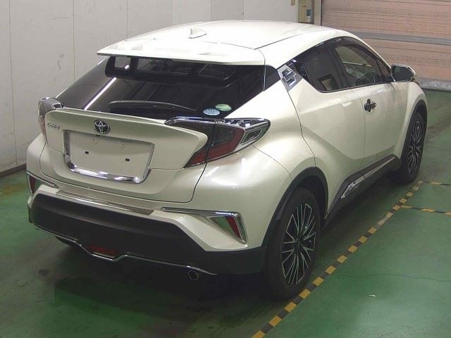 Toyota C-HR 2017 8174772-8