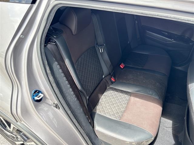 Toyota C-HR 2017 8174790-22