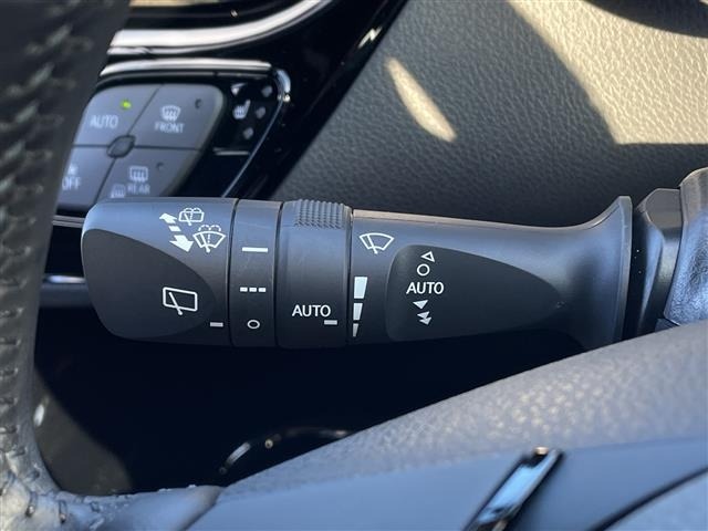 Toyota C-HR 2022 8174792-4