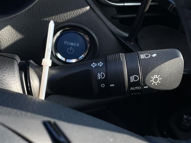 Toyota C-HR 2022 8174792-6