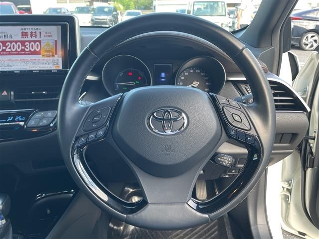 Toyota C-HR 2017 8174793-5