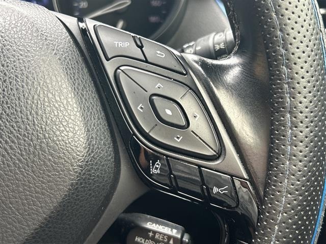 Toyota C-HR 2017 8174794-23