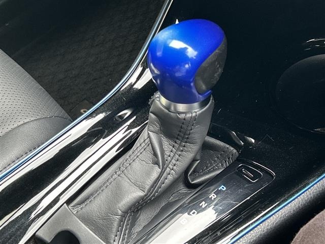 Toyota C-HR 2017 8174794-5