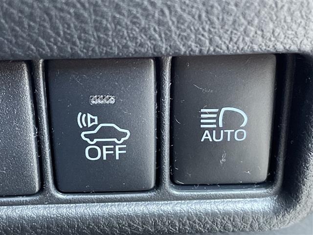 Toyota C-HR 2017 8174799-22