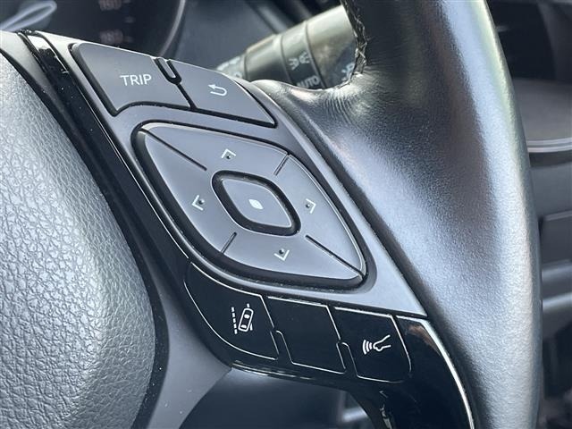 Toyota C-HR 2017 8174799-5