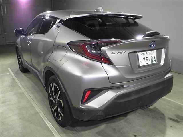 Toyota C-HR 2017 8174802-4