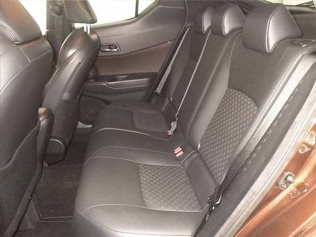 Toyota C-HR 2016 8174807-7