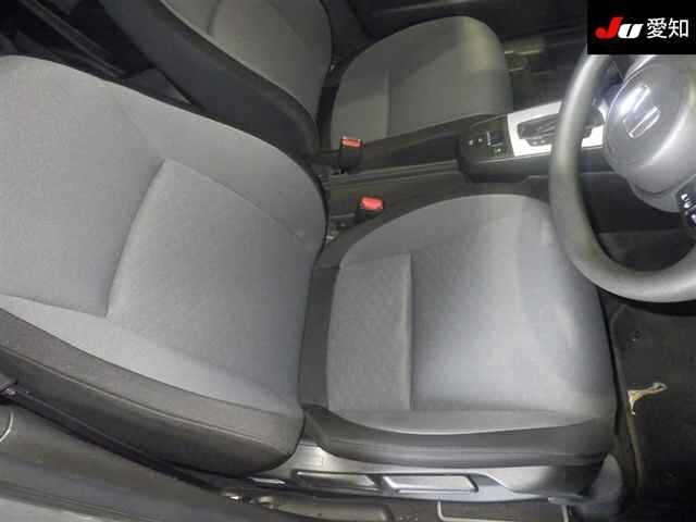 Honda FIT 2023 8172932-6