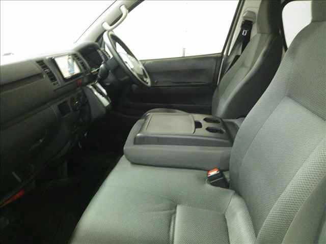 Toyota HIACE VAN 2022 8168057-3