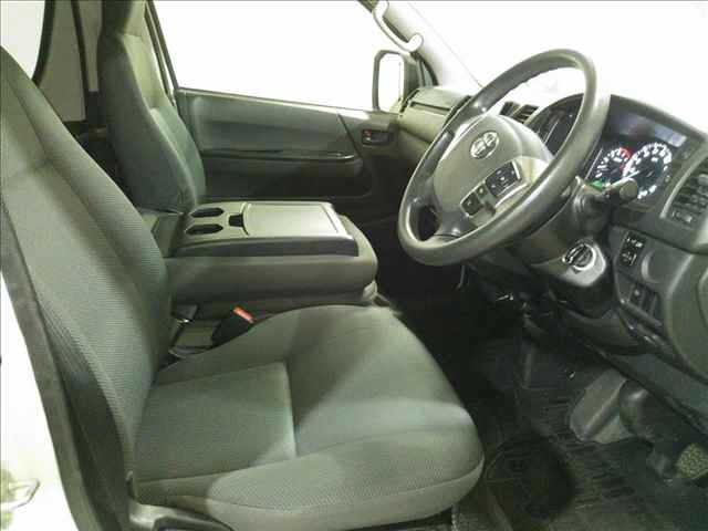 Toyota HIACE VAN 2022 8168057-4