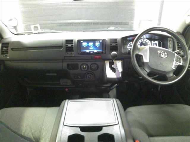 Toyota HIACE VAN 2022 8168057-5