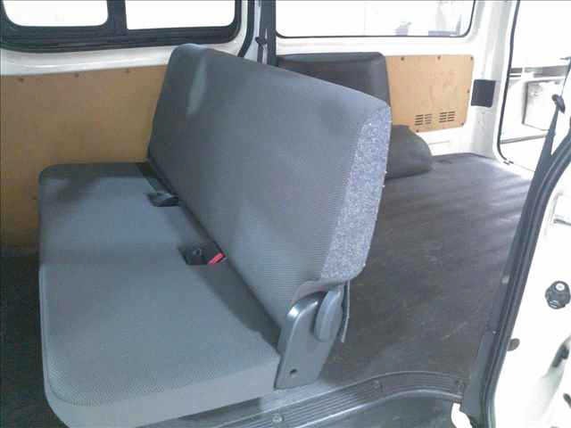 Toyota HIACE VAN 2022 8168057-6