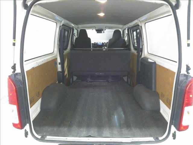 Toyota HIACE VAN 2022 8168057-7