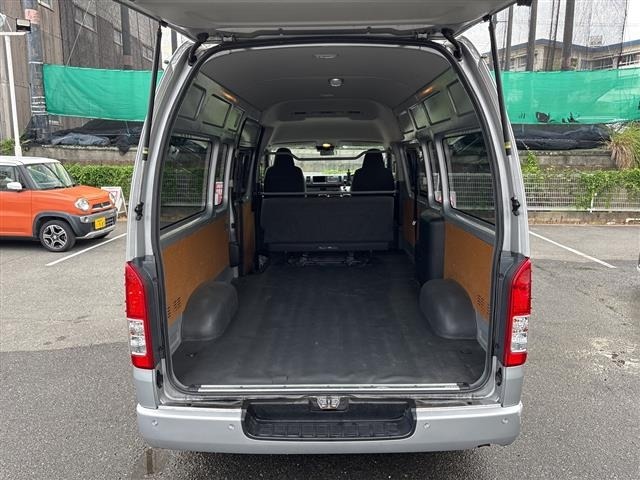 Toyota HIACE VAN 2021 8168674-20