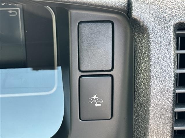Toyota HIACE VAN 2023 8168698-19