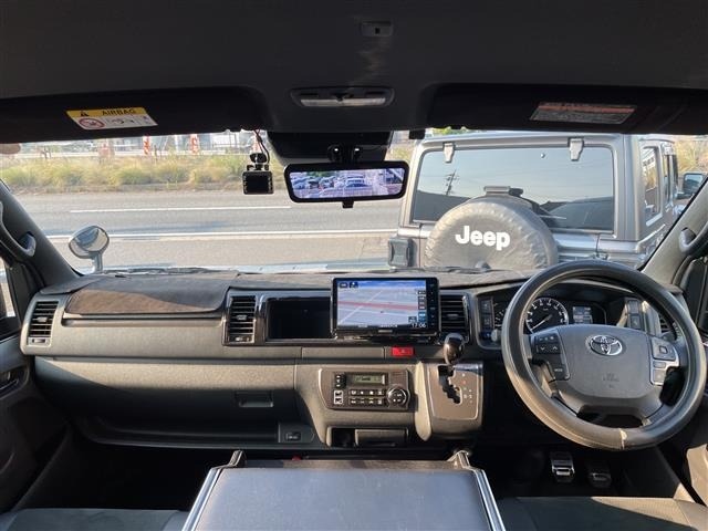 Toyota HIACE VAN 2023 8168702-14
