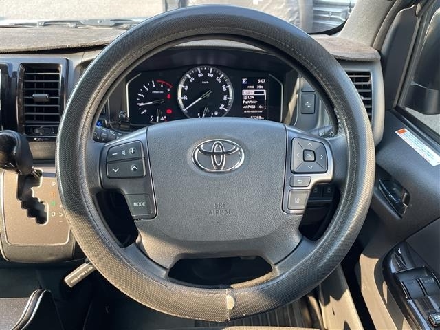 Toyota HIACE VAN 2023 8168702-3