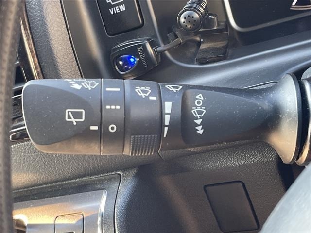 Toyota HIACE VAN 2023 8168702-8