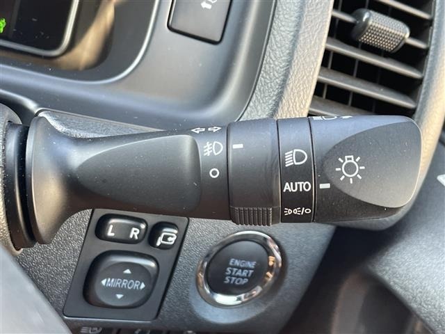 Toyota HIACE VAN 2023 8168702-9
