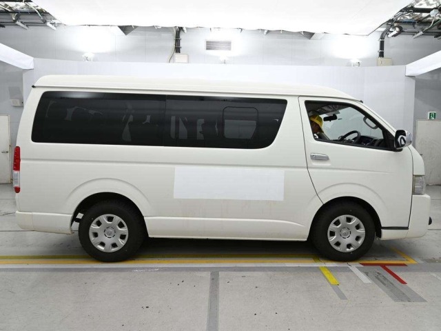 Toyota HIACE WAGON 2017 8171526-3
