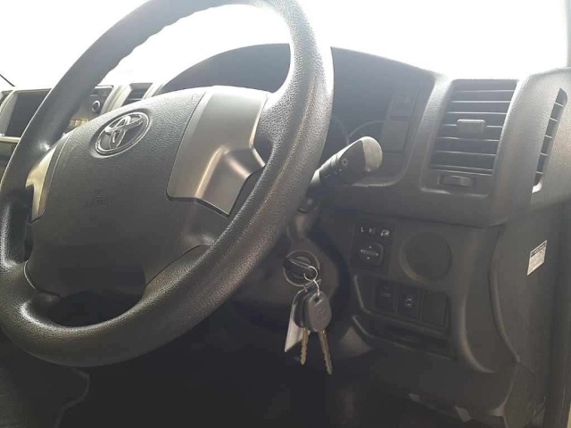 Toyota HIACE WAGON 2017 8171526-9