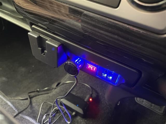 Toyota HIACE WAGON 2017 8171713-2