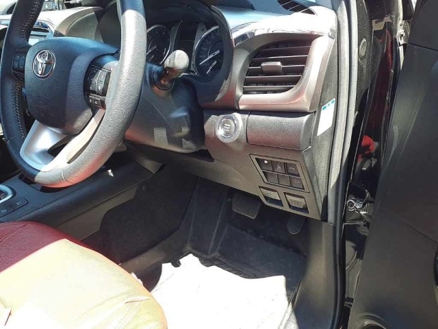 Toyota HILUX 2021 8173936-9