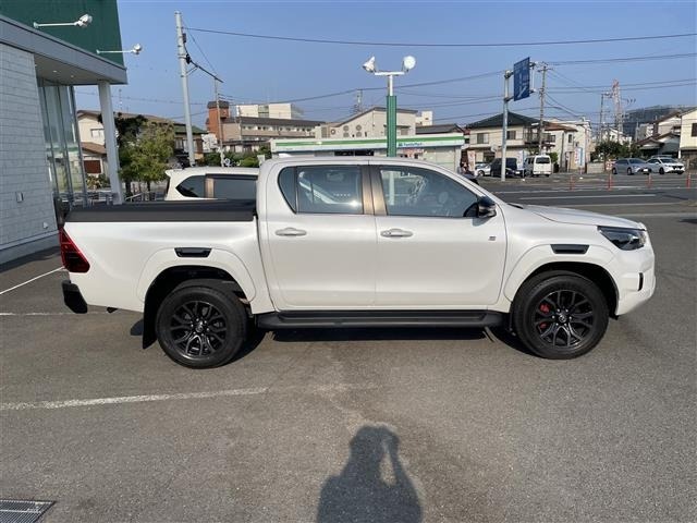 Toyota HILUX 2024 8173995-1