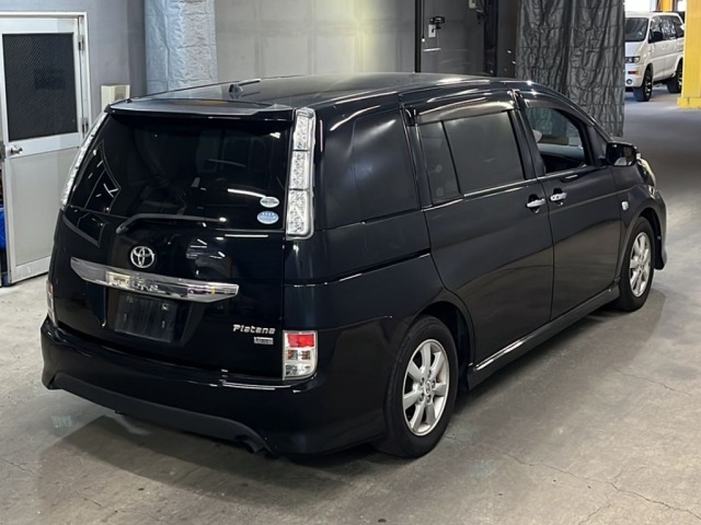 Toyota ISIS 2012 8172900-5