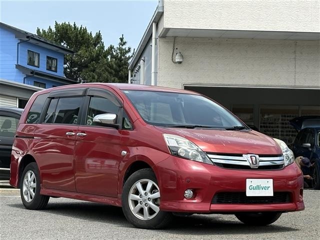 Toyota ISIS 2014 8172911-0
