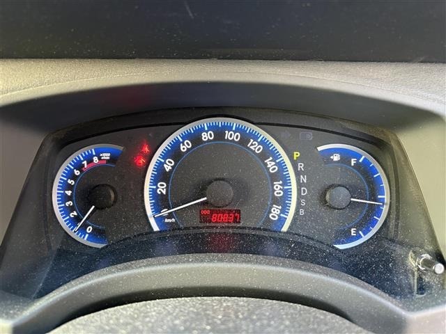 Toyota ISIS 2014 8172911-5