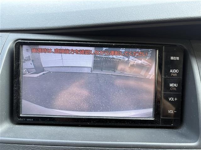 Toyota ISIS 2015 8172912-17