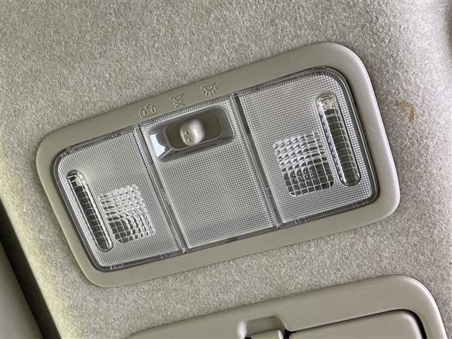 Toyota ISIS 2009 8172919-11