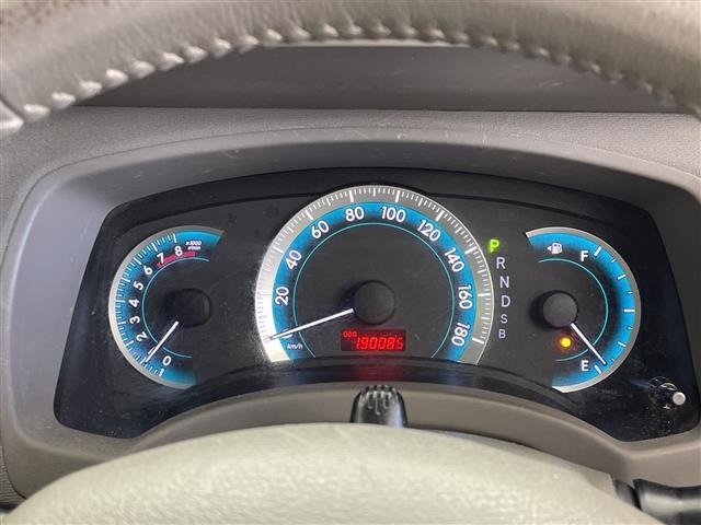 Toyota ISIS 2009 8172919-21