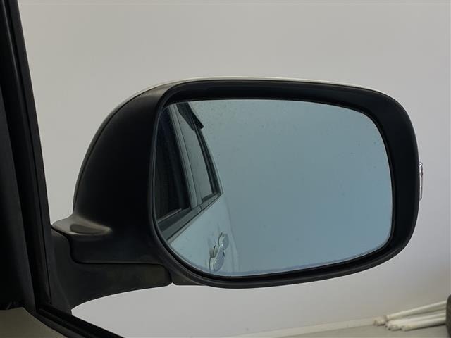Toyota ISIS 2009 8172919-6