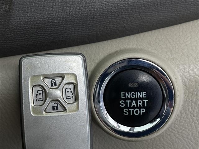 Toyota ISIS 2009 8172919-8