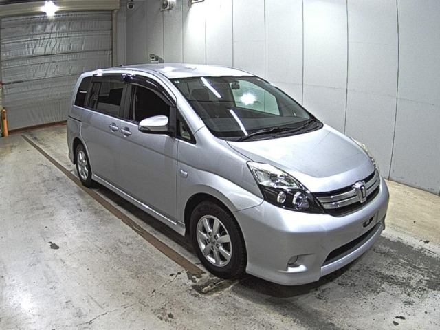 Toyota ISIS 2014 8172929-0