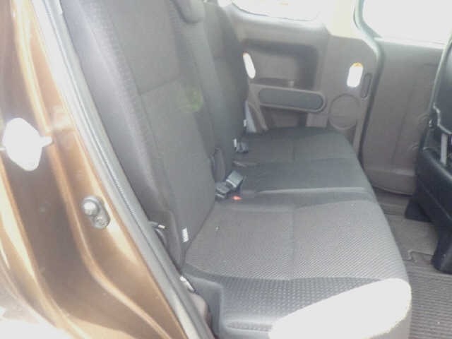 Toyota PORTE 2016 8172330-8