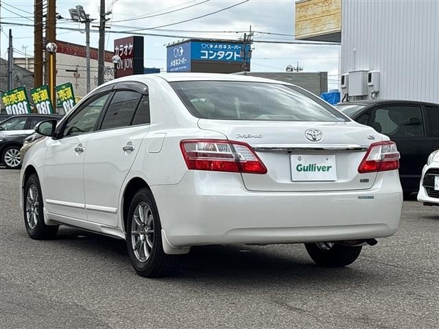 Toyota PREMIO 2013 8169368-13