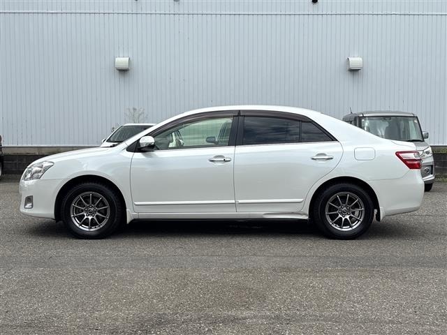 Toyota PREMIO 2013 8169368-19