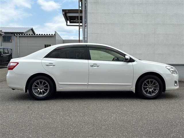 Toyota PREMIO 2013 8169368-21