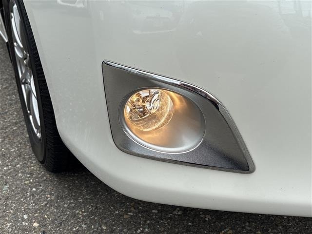 Toyota PREMIO 2013 8169368-3