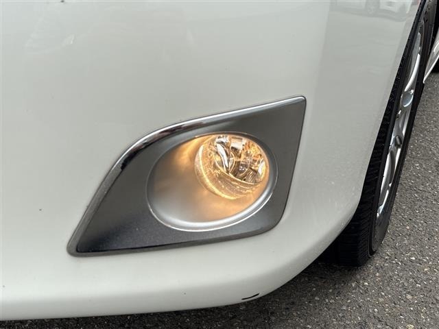Toyota PREMIO 2013 8169368-7