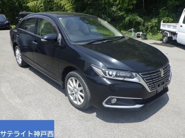 Toyota PREMIO 2017 8169398-0