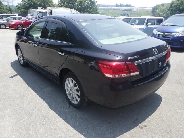 Toyota PREMIO 2017 8169398-1